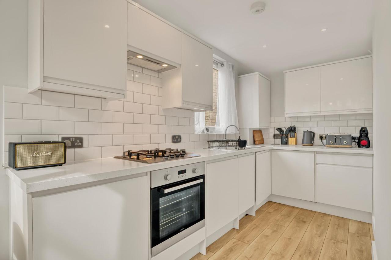 Homely 1Bed Apartment Vauxhall London Bagian luar foto