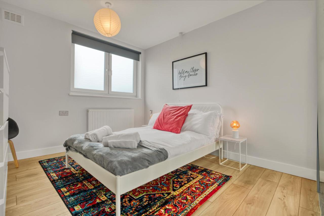 Homely 1Bed Apartment Vauxhall London Bagian luar foto