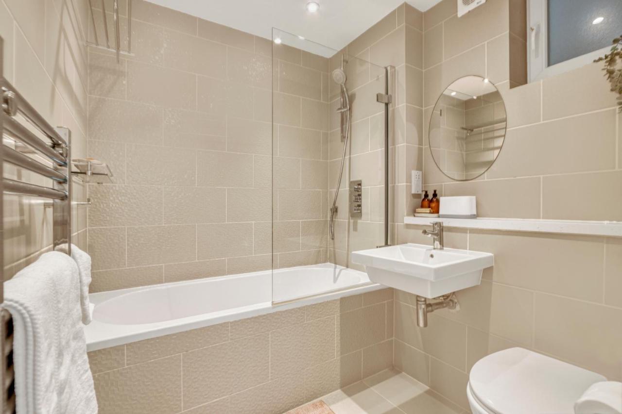 Homely 1Bed Apartment Vauxhall London Bagian luar foto